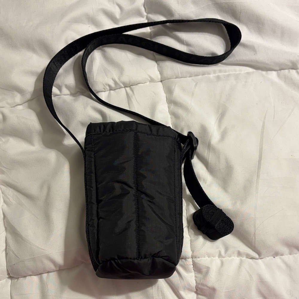 Black water bottle sling